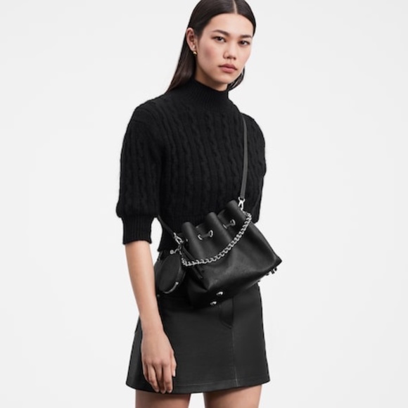 Louis Vuitton Bella Bucket Bag - Picture 2 of 5